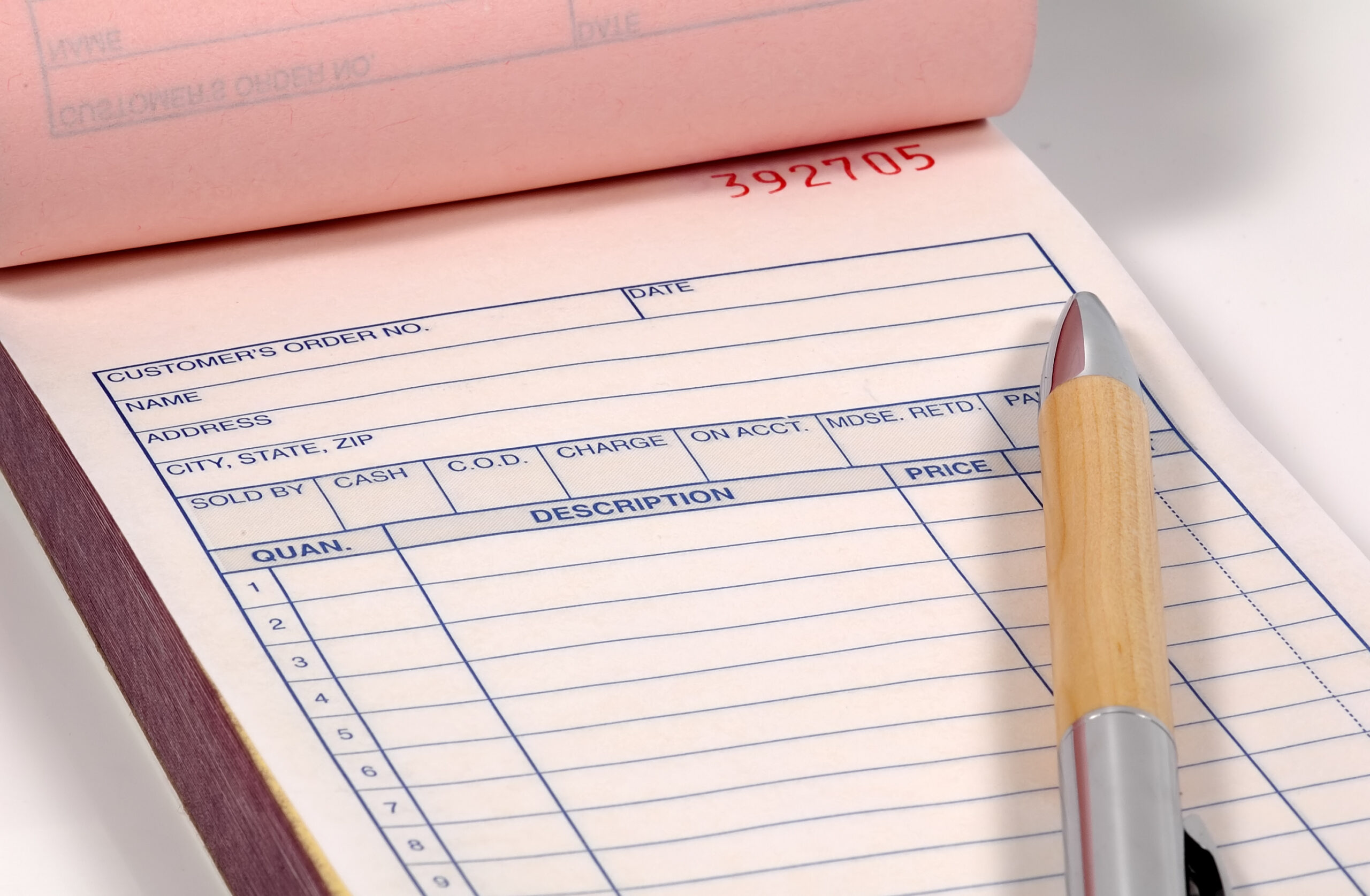 Invoice,Booklet,With,Pen